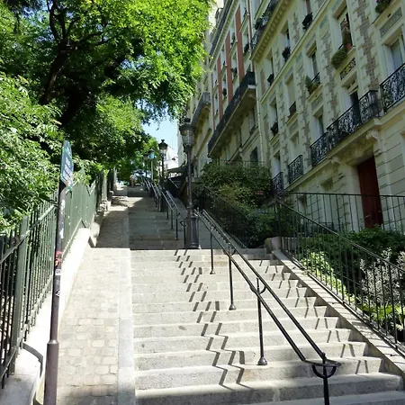 Confort A Montmartre * Paříž